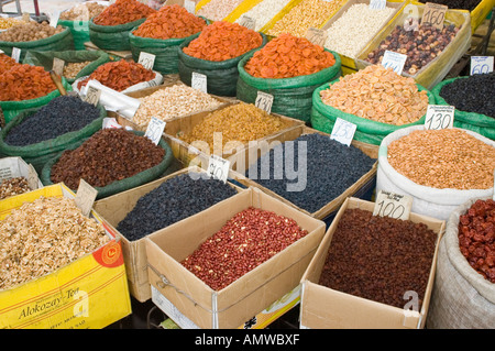 Getrocknete Früchte auf dem Markt, Osch Bazar, Bischkek, Kirgisistan Stockfoto