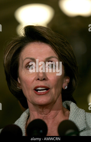 Sprecher des Hauses Nancy Pellosi D -CA, beantwortet Fragen während einer Pressekonferenz in der US-Capitol am 28. März 2007. Stockfoto