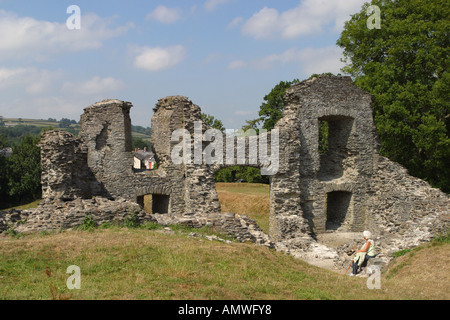 Newcastle Emlyn Burgruine Steinmauern und Gateway Carmathanshire Wales Stockfoto