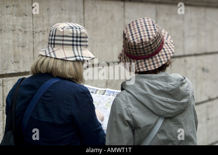 Touristen Karte, Italien, Rom lesen Stockfoto