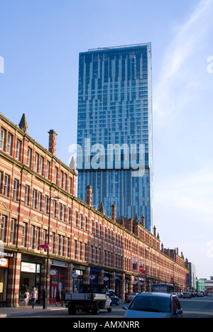 Niedrigen Winkel Ansicht der Wolkenkratzer, Beetham Tower, Manchester, Greater Manchester, England Stockfoto
