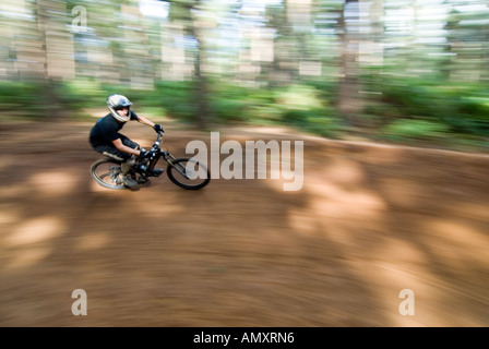 Bild CREDIT DOUG BLANE Betten Fat Trax Mountainbike im Bikepark bei Rowney Warren Chicksands Bedfordshire Stockfoto