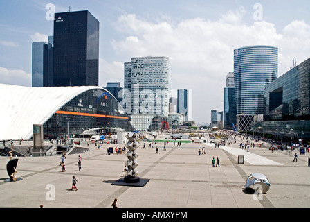 Touristen vor dem Gebäude Paris Frankreich Stockfoto