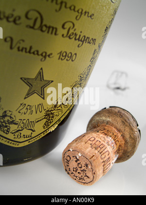 Flasche Dom Perignon Champagner mit Kork - full-frame Stockfoto