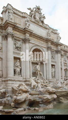 Trevi-Brunnen. Fontana di Trevi, Rom, Latium, Italien. Stockfoto