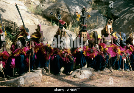 Mali-Dama-Festival in Ireli maskierten Tänzer Stockfoto