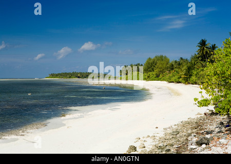 Malediven-Addu Atoll Feydhoo Westküste Strand in der Nähe von Dhiguhura Insel Stockfoto