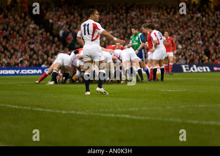 Scrum mit Wales hinein während des Spiels England Wales im Millennium Stadium am 17. März 2007 Stockfoto