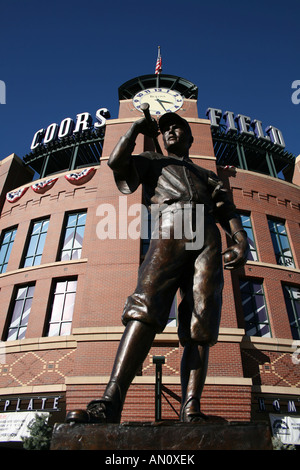 Der Spieler von dem Bildhauer George Lundeen außerhalb Coors Field Denver Colorado Oktober 2007 Stockfoto