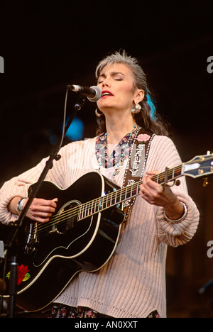 Country-Sängerin Emmylou Harris beim Merle Watson Memorial Festival in Wilkesboro North Carolina USA Stockfoto