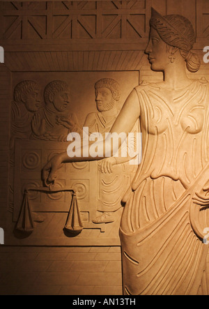 Geld Göttin Relief, Palazzo Massimo Alle Terme, National Museum in Rom, Italien Stockfoto