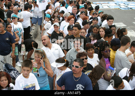 Miami Florida, Flagler Street, Florida Marlins Major League Baseballweltmeisterschaft Gewinner, Fans feiern, Banner, Besucher reisen Reise Tour Tourist t Stockfoto