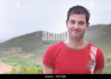 Paval Banicevic, die neue Generation Winzer, Sohn von Frano Banicevic. Toreta Vinarija Weingut in Smokvica Dorf auf der Insel Korcula. Vinarija Toreta Weingut, Smokvica Stadt. Halbinsel Peljesac. Dalmatien, Kroatien, Europa. Stockfoto