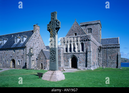 Iona Abbey und Martins Cross Iona Inneren Hebriden Argyll Scotland UK Stockfoto
