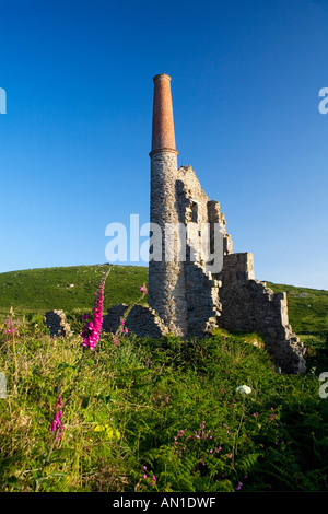 Zerstörten kornischen Maschinenhaus von Carn Galver mir am Bosigran West Penwith Cornwall England UK United Kingdom GB Great Britain Stockfoto