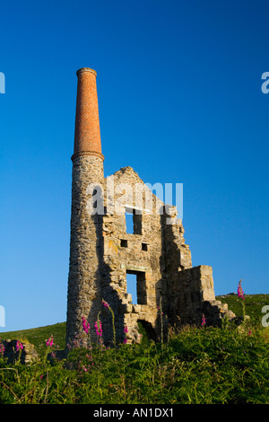 Zerstörten kornischen Maschinenhaus von Carn Galver mir am Bosigran West Penwith Cornwall England UK United Kingdom GB Great Britain Stockfoto