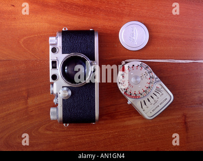 Leica mit Belichtungsmesser und Objektivdeckel Stockfoto