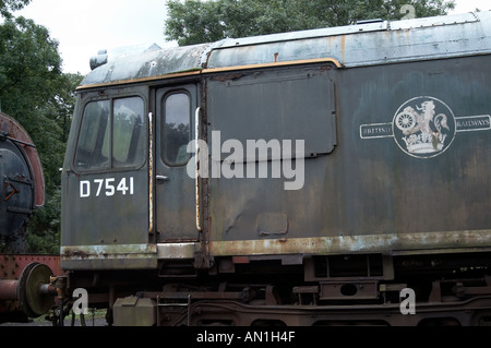 D7541 Br-Klasse 25 Bo Bo der Diana in der NYMR Grosmont Schuppen Stockfoto