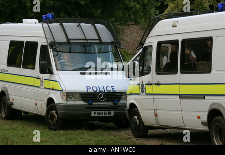 Polizeifahrzeuge in Bristol England GB UK 2005 Stockfoto