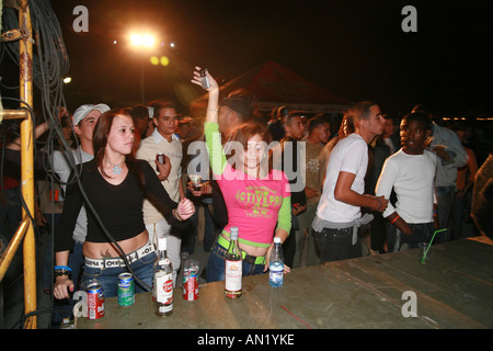 Kuba-Havanna Januar 2006 eine Fashionshow auf einer Openair-Disco-Veranstaltung in modernen la Habana in Fortaleza de San Carlos De La Cabana Stockfoto