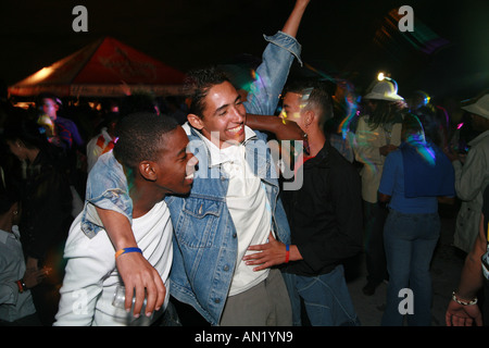Kuba-Havanna Januar 2006 eine Fashionshow auf einer Openair-Disco-Veranstaltung in modernen la Habana in Fortaleza de San Carlos De La Cabana Stockfoto