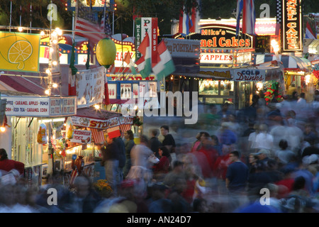 Raleigh North Carolina, North Carolina State Fair, Verkaufsstände, Menschenmassen, NC 102603 0055 Stockfoto