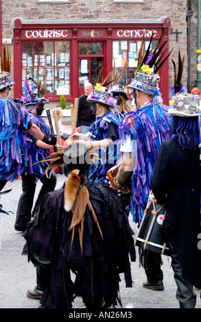 Die Widders Morris Tänzer auf Talgarth Festival der Black Mountains Powys Mid Wales UK Stockfoto