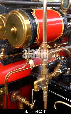 Detail des Dampfes Messing Ventile Wallis und Steevens Advanced 6 Tonne Roller Registrierung Nummer XO 4975 Baujahr 1923 Stockfoto