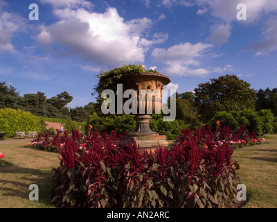 Der Garten am Haus Nonsuch, Nonsuch Park,Cheam,Surrey,U.K Stockfoto