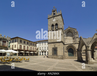 Minho Bezirk, Guimaraes, Nossa Senhora Da Oliveira-Platz, die Kirche und die Pousada Stockfoto