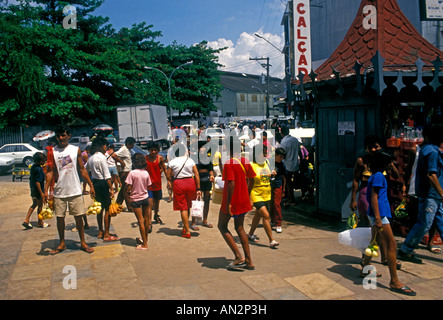 Brasilianische Volk, Straßenhändler, Obst, Shopper, städtischen Markt, Hauptstadt von Manaus, Amazonas, Brasilien, Südamerika Stockfoto