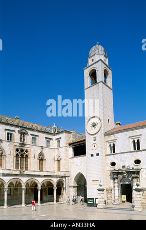 Die Altstadt / Sponza-Palast & Glockenturm, Dubrovnik, Dalmatien, Kroatien Stockfoto