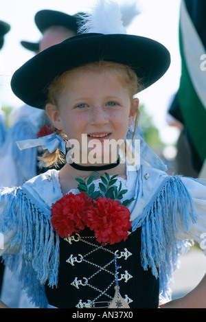 Baverian Festival / Mädchen in Baverian Kostüm / Kleid, Rosenheim, Bayern, Deutschland Stockfoto