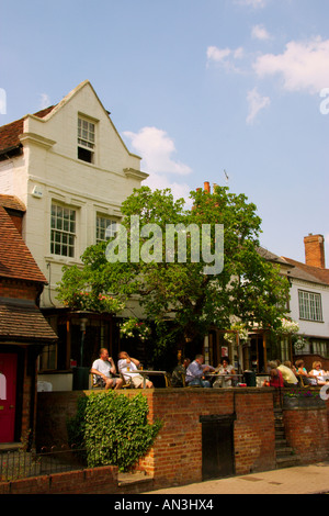 Black Swan aka Dirty Duck Stratford UK Stockfoto