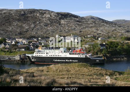 CalMac Caledonian Mac Brayne ferry in Tarbet Isle of Lewis Schottland uk gb Stockfoto