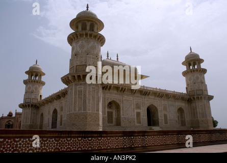 Blick auf das Taj Mahal in Agra mini Stockfoto