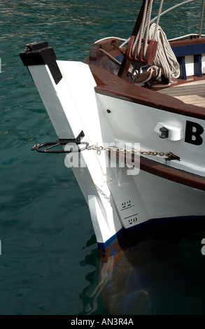 Nahaufnahme eines Bootes, der im Hafen von Madeira liegt Portugal EU Europe Stockfoto