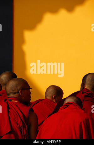 Mönche und Lamas im 2006 Kagyü Mönlam, Bodh Gaya, Indien Stockfoto