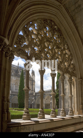 Ribatejo Bezirk, Batalha, das Kloster von Santa Maria Da Vitoria, gotischen Maßwerk im Kreuzgang Stockfoto