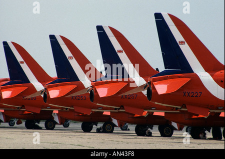 Red Arrows RAF Kunstflugteams Jet Engine Hawk Aircraft stellte Heckflossen bei Air Tattoo bereit für Flugschau North Weald Essex England UK an Stockfoto