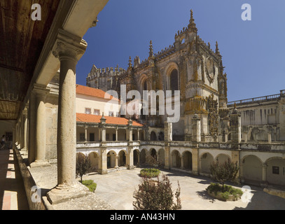Ribatejo Bezirk, zentrale Portugal, Tomar, A Hof In der Convento de Cristo, zeigen sowohl gotische und klassische Architektur Stockfoto