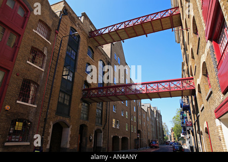 Viktorianischen Ära Gantries, Wapping Hautpstraße Stockfoto