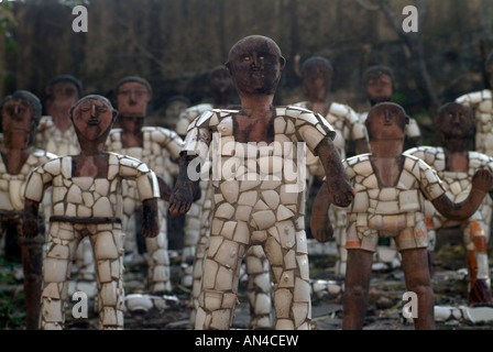 Skulpturen in den Steingarten, entworfen von Nek Chand in Chandigarh Hauptstadt des Punjab und Geschehenen Indien Stockfoto