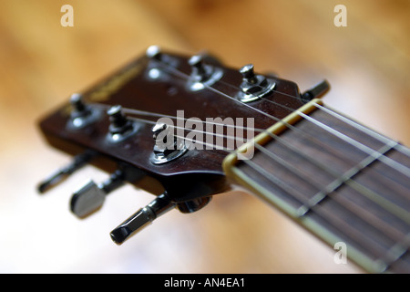 Gitarrenhals mit Plektrum Stockfoto