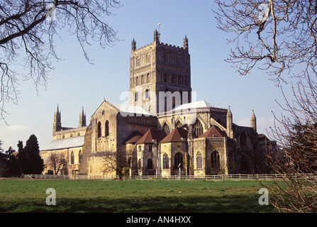 Das Kloster der Heiligen Jungfrau Maria bei Tewkesbury in der Flussaue in der englischen Grafschaft Gloucestershire Stockfoto