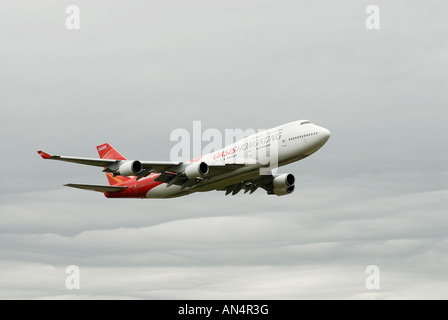 Oasis Airlines Boeing 747 Jumbo Jet zeigt am RAF Air Tattoo in Fairford, Vereinigtes Königreich Stockfoto