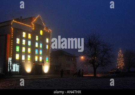 Ein riesiger Adventskalender während der Weihnachtszeit, Balzers LI Stockfoto