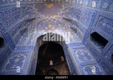Im Inneren die Shah Moschee genannt auch die Imam-Moschee im Iran Esfehan Stockfoto