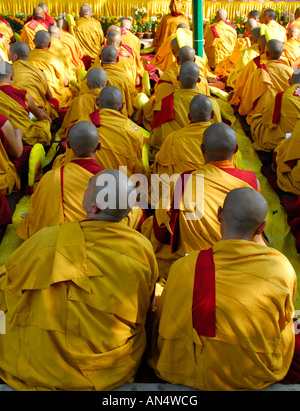 Mönche und Lamas im 2006 Kagyü Mönlam, Bodh Gaya, Indien Stockfoto