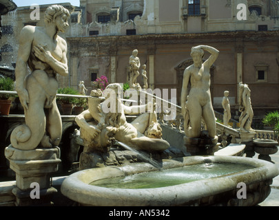 Italien Sizilien Palermo Piazza Pretoria Stockfoto